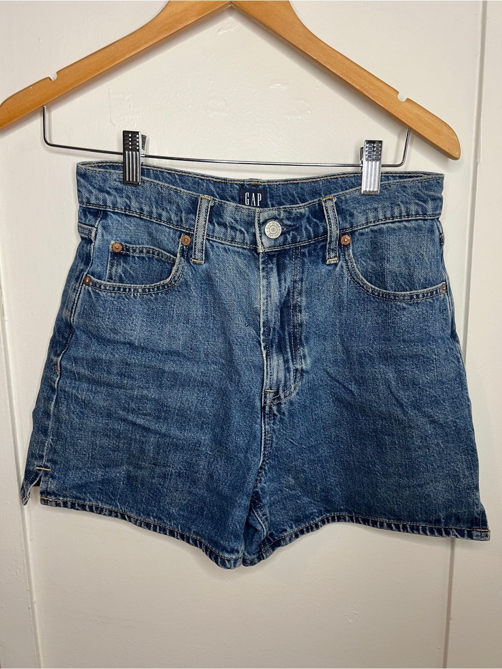 GAP Classic High-Rise Denim Shorts - Blue Wash
